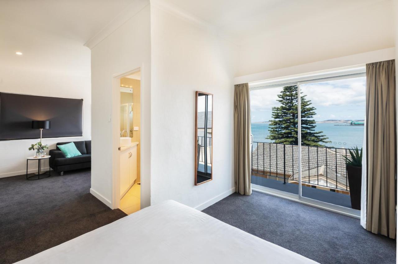 Bay 10 - Suites And Apartments Порт-Линкольн Экстерьер фото